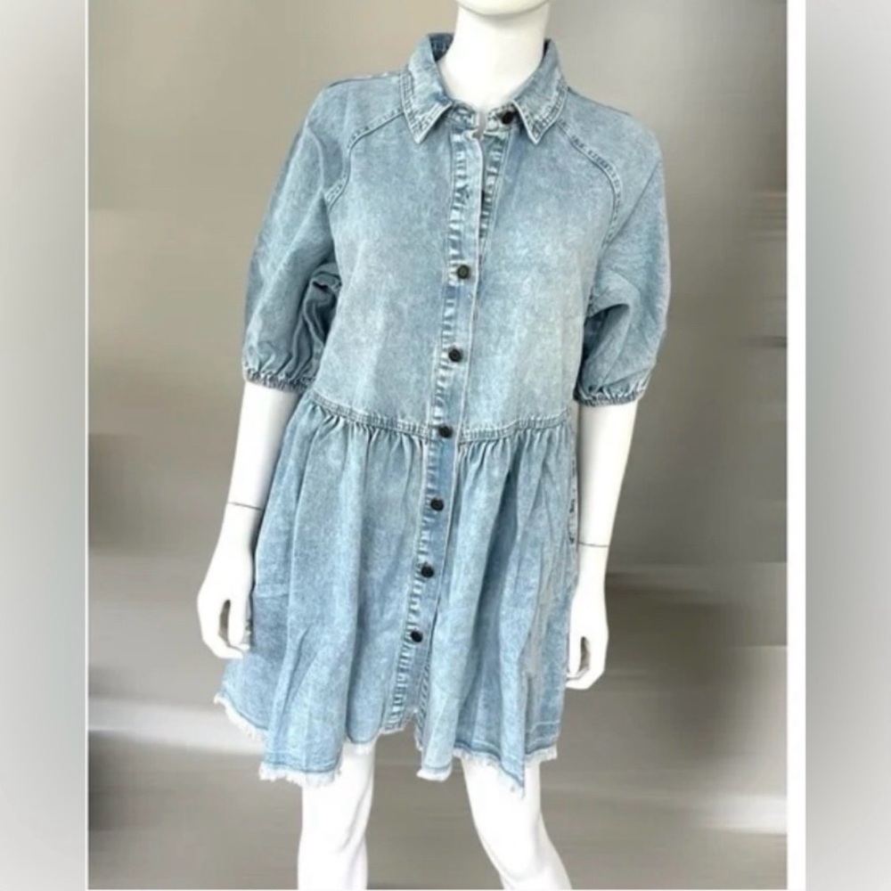 VEVERET Washed out light denim oversized denim dress size MEDIUM, LARGE - Picture 7 of 7